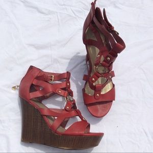 Exotic sandal heel